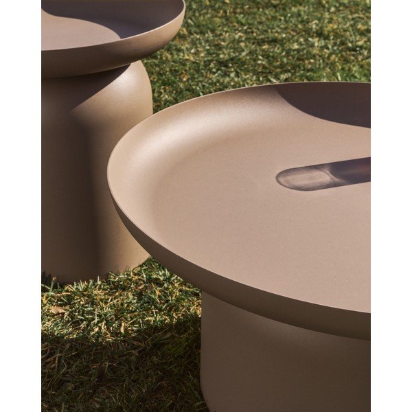 Kovový kulatý zahradní konferenční stolek ø 70 cm Arcola – Kave Home-image-2