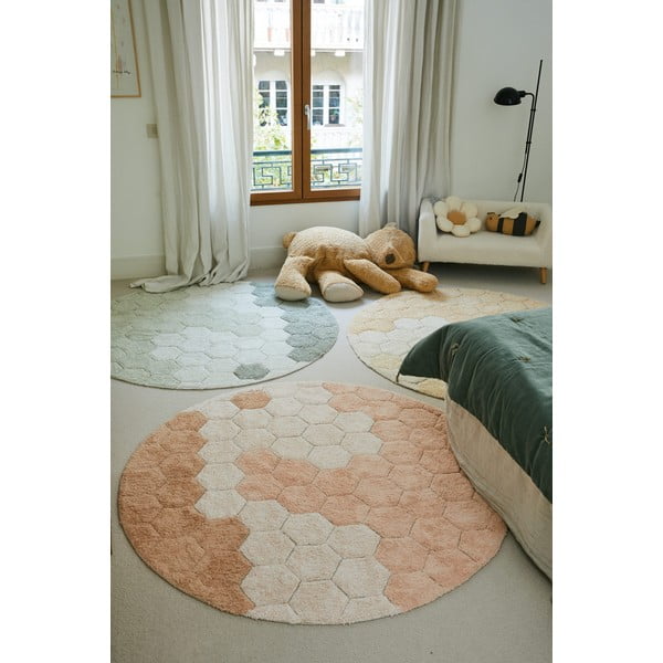 Světle růžový pratelný ručně tkaný bavlněný kulatý koberec ø 140 cm Honeycomb Rose – Lorena Canals-image-3