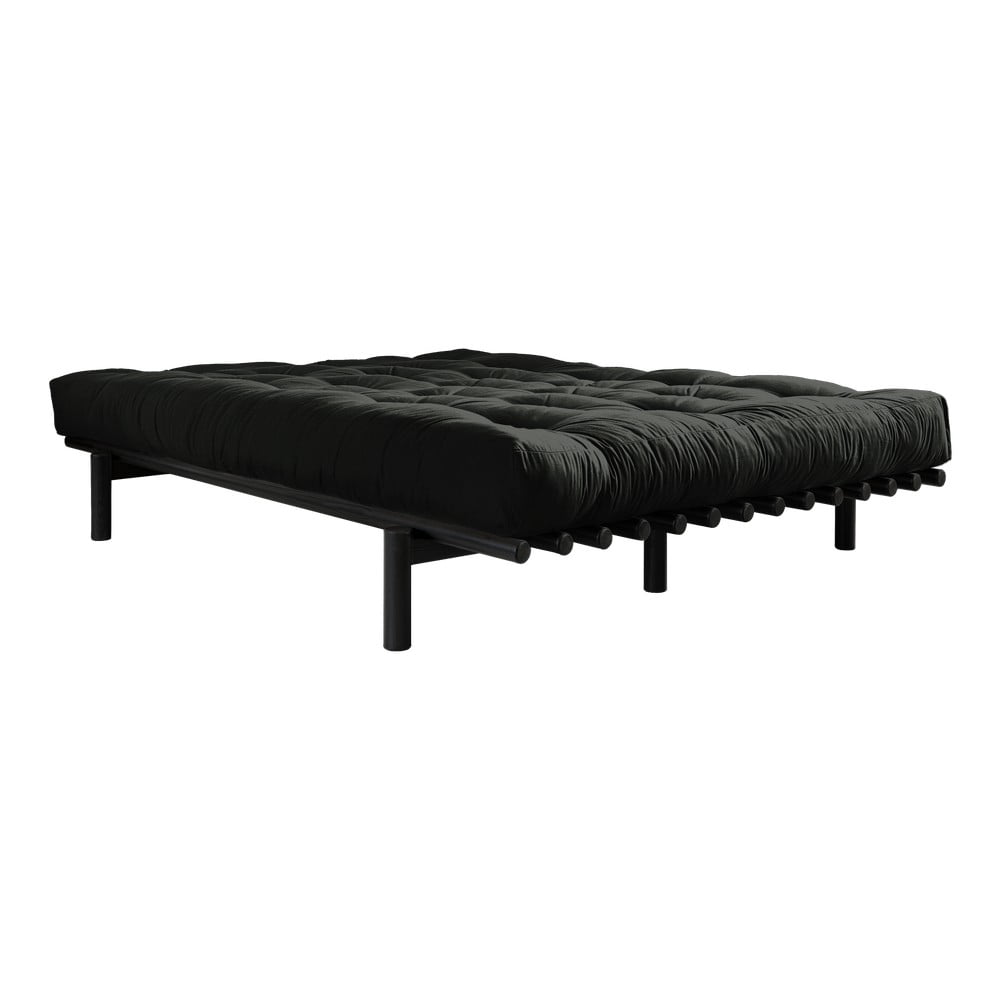 Dvoulůžková postel z borovicového dřeva s matrací Karup Design Pace Comfort Mat Black/Black, 180 x 200 cm