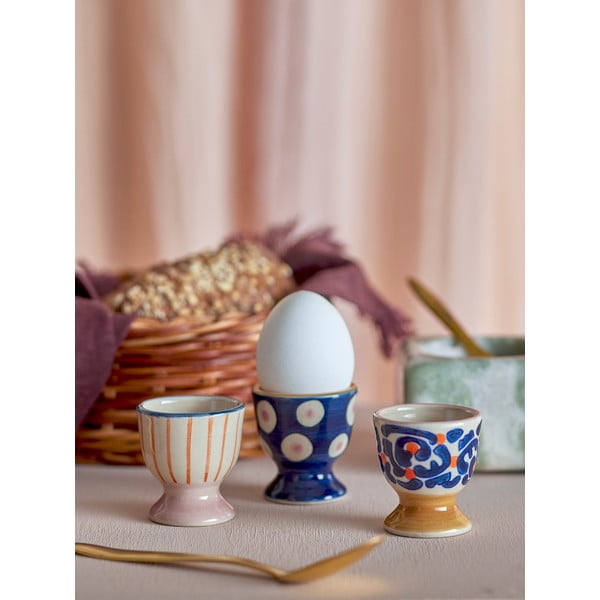 Stojánky na vajíčka v sadě 3 ks z kameniny Eviaya – Bloomingville-image-1