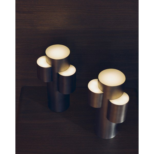 Kovová LED stmívatelná stolní lampa ve stříbrné barvě (výška 26,5 cm) Adrina – Kave Home-image-1