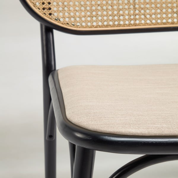 Černé křeslo Kave Home Doriane-image-4