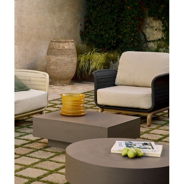 Betonový zahradní konferenční stolek 60x80 cm Rustella – Kave Home-image-1