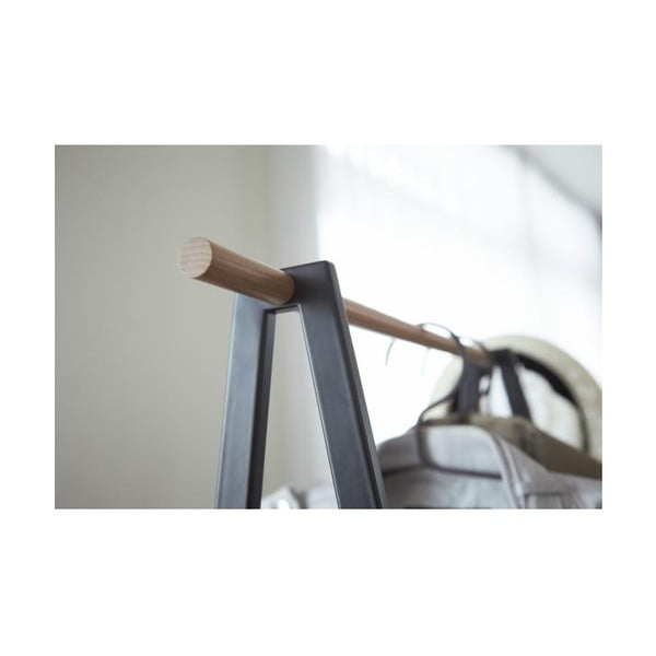 Černý kovový stojan na oblečení Tower – YAMAZAKI-image-4