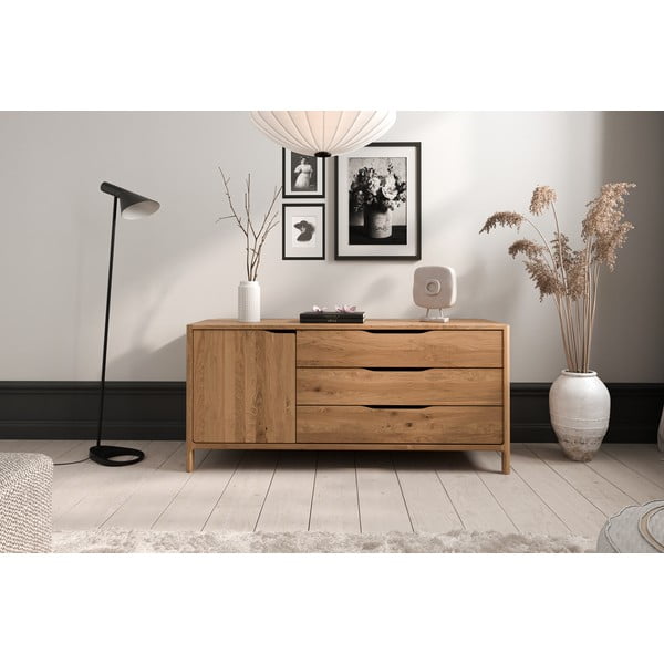 Nízká komoda z dubového dřeva v přírodní barvě 140x64 cm Twig – The Beds-image-3