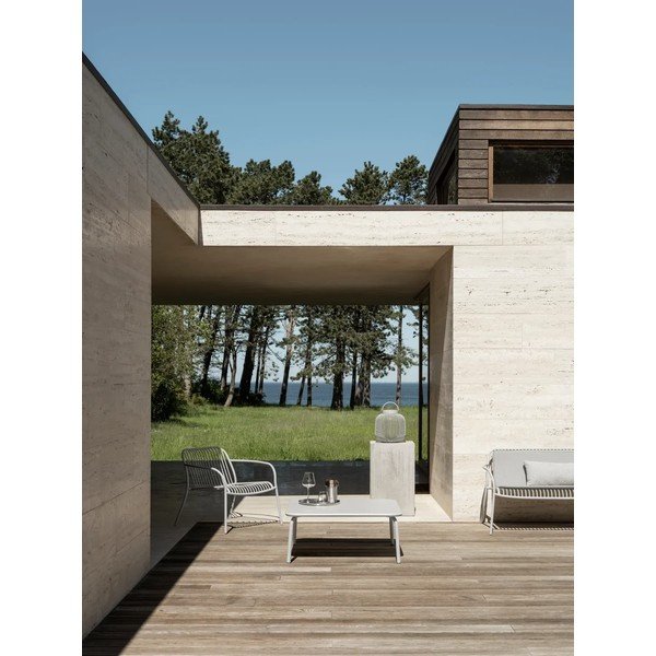 Světle šedé kovové zahradní křeslo Yua Wire – Blomus-image-4