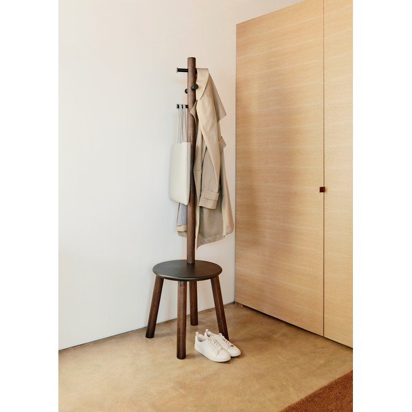 Černý přírodní věšák z kaučukového dřeva Pillar – Umbra-image-1