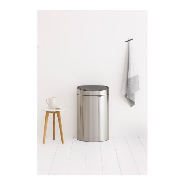 Dotykový ocelový odpadkový koš v matně stříbrné barvě 40 l Touch Bin – Brabantia-image-3