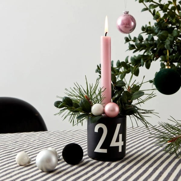 Černý porcelánový svícen Design Letters-image-3