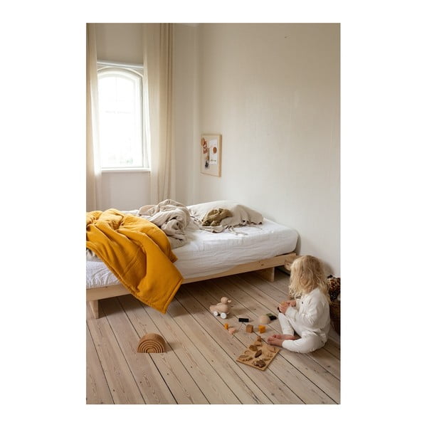 Jednolůžková postel z borovicového dřeva s roštem v přírodní barvě 90x200 cm Kanso – Karup Design-image-1