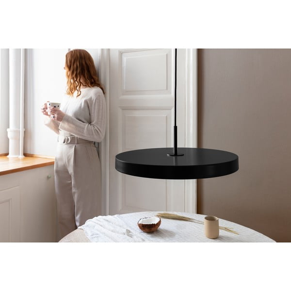 Černé LED závěsné svítidlo s kovovým stínidlem ø 43 cm Asteria Medium – UMAGE-image-1