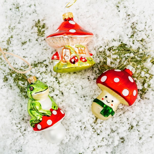 Skleněná ručně vyrobená vánoční ozdoba ø 6 cm Mushroom House – Sass & Belle-image-1