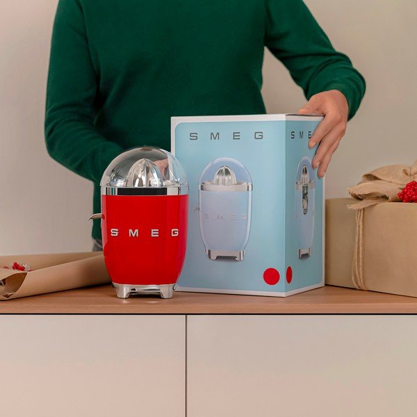 Červený odšťavňovač 50's Retro Style – SMEG-image-1