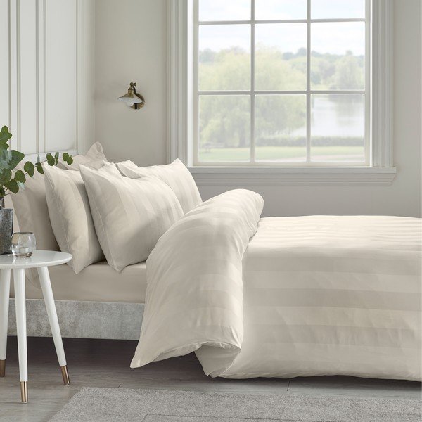 Krémové saténové povlečení na dvoulůžko 220x230 cm So Soft Satin Stripe – Catherine Lansfield-image-1