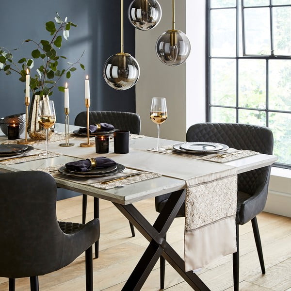 Běhoun na stůl z mikrosaténu 33x180 cm Deco Sequin – Catherine Lansfield-image-3