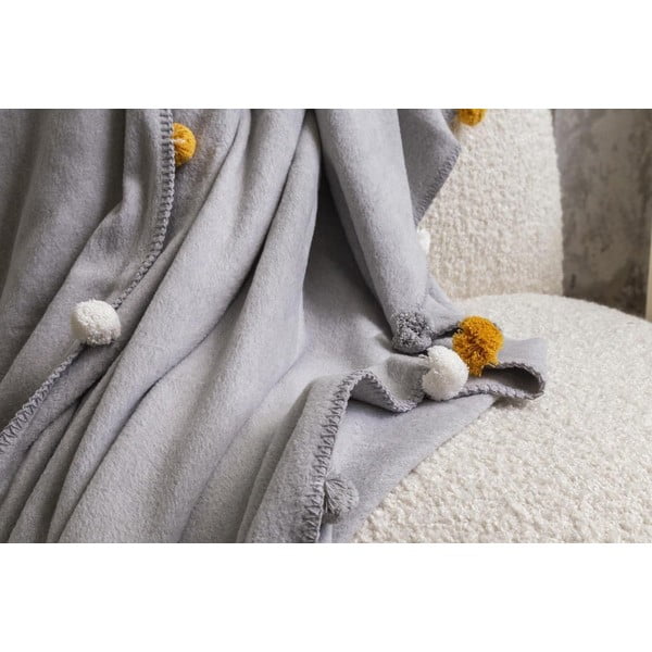 Šedý fleecový přehoz 150x200 cm Pom Pom – Mijolnir-image-3