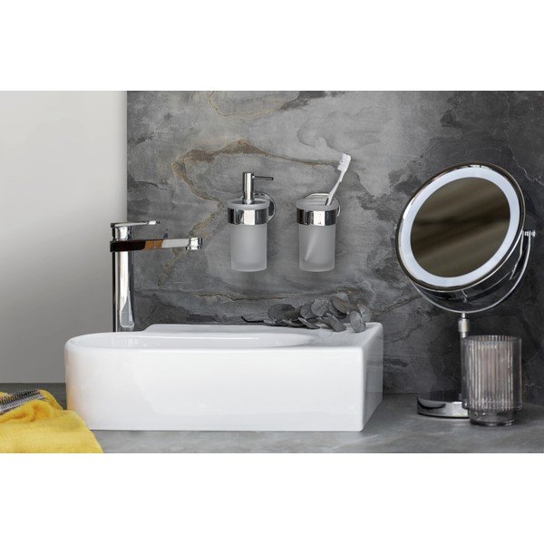 Nástěnný držák s kalíškem na kartáčky Wenko Maribor-image-1