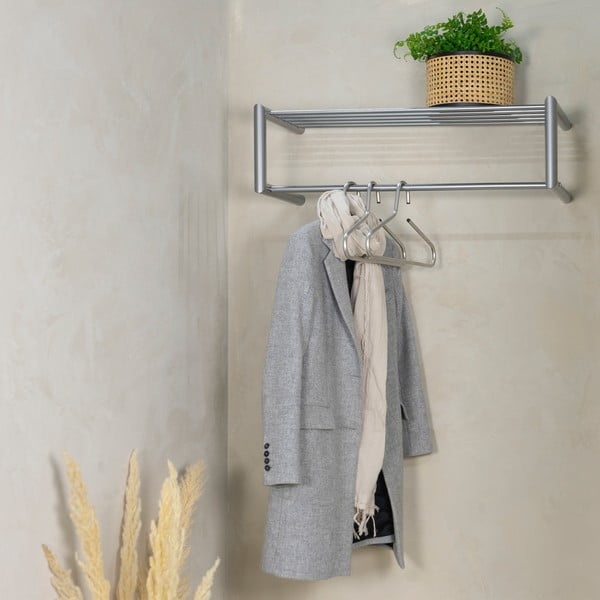 Kovový nástěnný věšák ve stříbrné barvě s poličkou 80 cm Smooth – Spinder Design-image-3