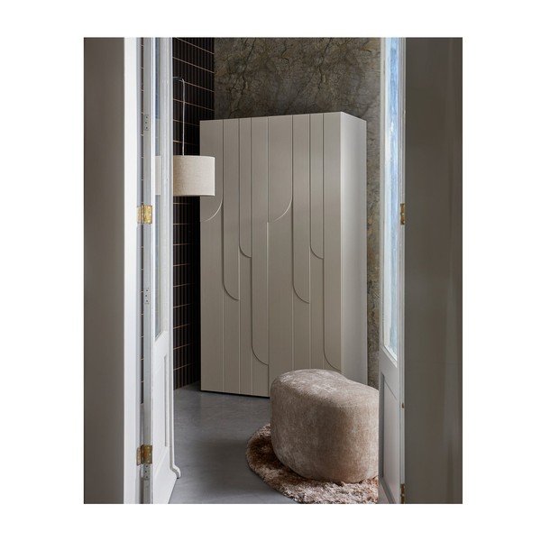 Světle šedá šatní skříň z borovicového dřeva 110x200x57 cm Rain – WOOOD-image-1