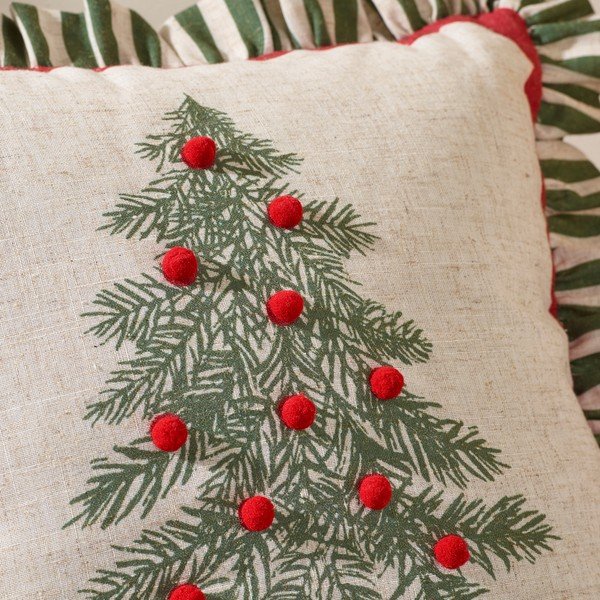Dekorační polštář s vánočním motivem 45x45 cm Frilled Christmas Tree – Catherine Lansfield-image-2