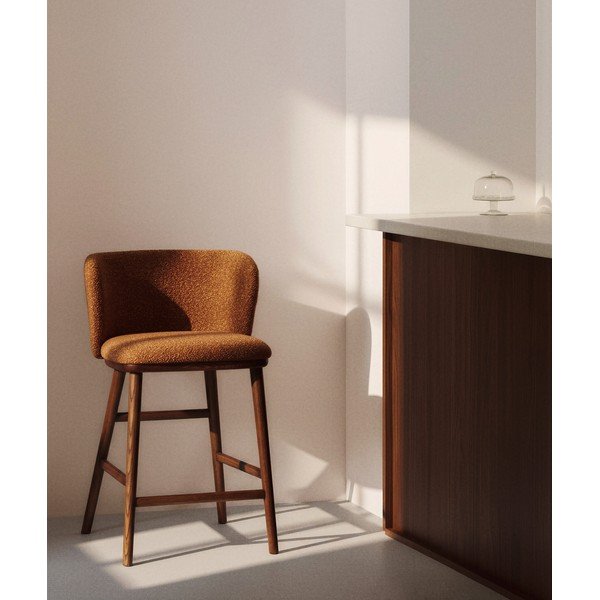Čalouněná barová židle v terakotové barvě (výška sedáku 65 cm) Ciselia – Kave Home-image-1