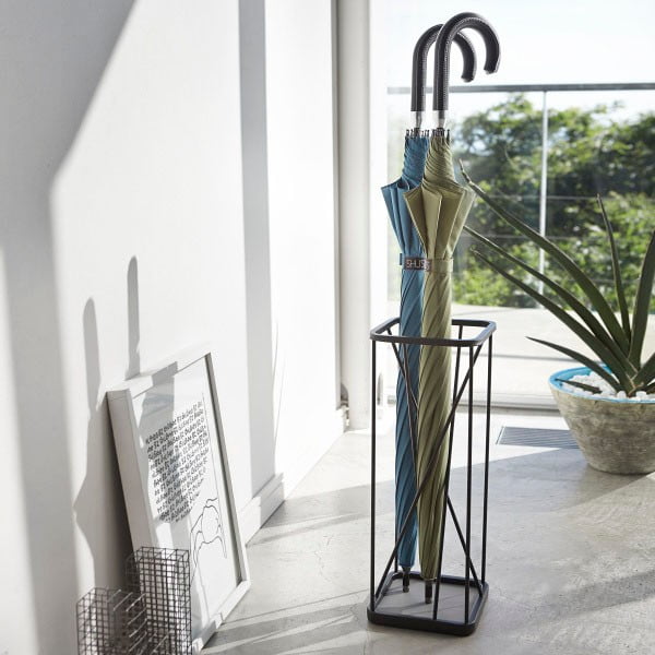 Černý stojan na deštníky YAMAZAKI-image-3