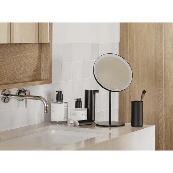 Kosmetické zvětšovací zrcadlo s osvětlením (5x) ø 20 cm MODO – Blomus-image-1