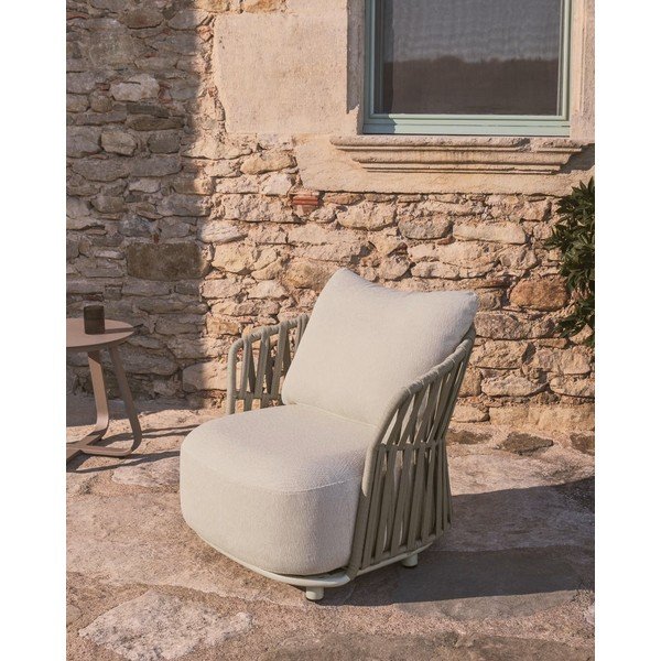 Krémové/taupe polstrované zahradní křeslo Osani – Kave Home-image-1