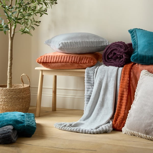 Dekorační polštář z mikroplyše 55x55 cm Velvet and Faux Fur – Catherine Lansfield-image-4