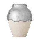 Krémová/ve stříbrné barvě váza z kameniny (výška 26 cm) Silvio – Bloomingville
