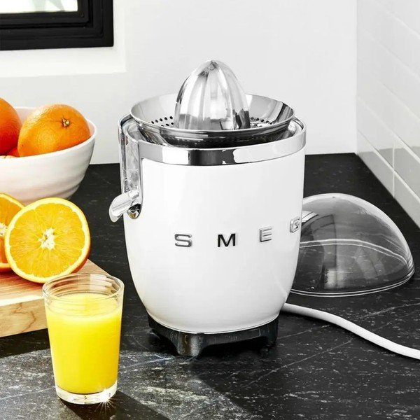 Bílý odšťavňovač 50's Retro Style – SMEG-image-3
