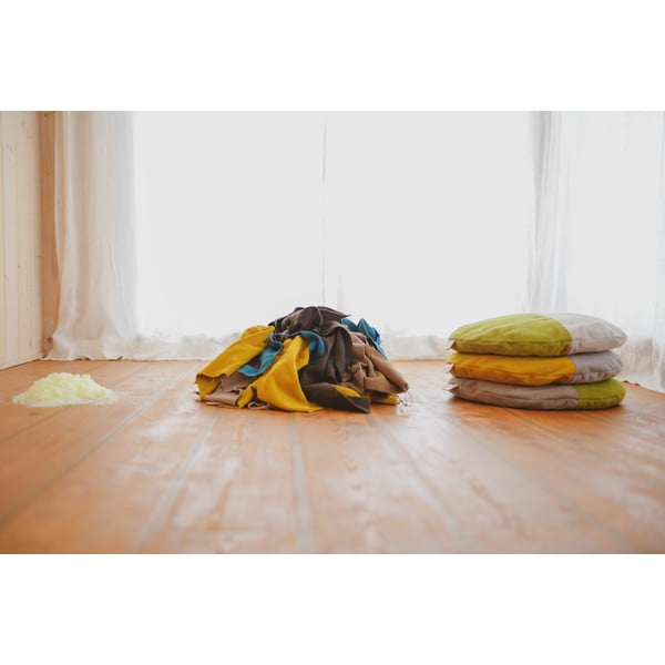 Zeleno-krémový polštář Linda Vrňáková Lentils-image-1