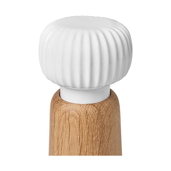 Mlýnek z dubového dřeva na koření s bílým detailem z porcelánu Kähler Design Hammershoi, výška 17,5 cm-image-3