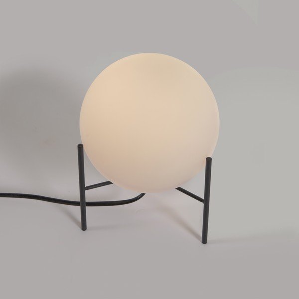Bílo-černá stolní lampa se skleněným stínidlem (výška 22 cm) Seina – Kave Home-image-1