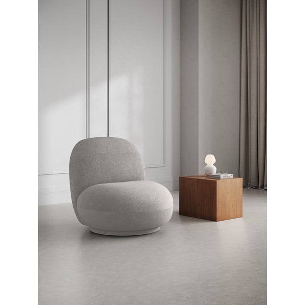 Světle šedé křeslo z textilie bouclé Chuck – Micadoni Home-image-1