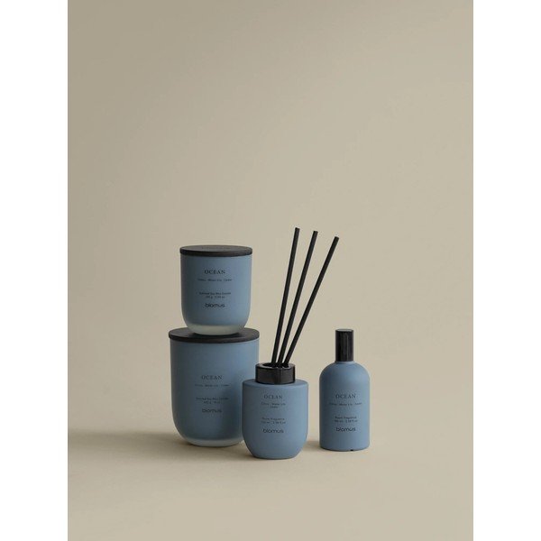 Vonná sojová svíčka doba hoření 35 h Tuoksu Ocean – Blomus-image-1