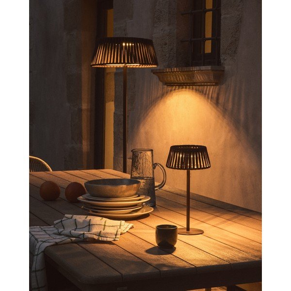 LED stolní /přenosné solární venkovní svítidlo (výška 30 cm) Aldet – Kave Home-image-1