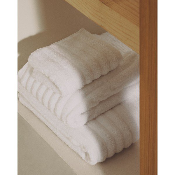 Bílý froté bavlněný ručník 50x90 cm Navira – Kave Home-image-2