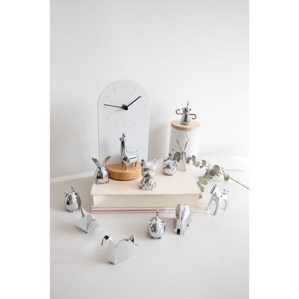 Stojánek ve stříbrné barvě na prsteny Umbra Zoola Lama-image-4