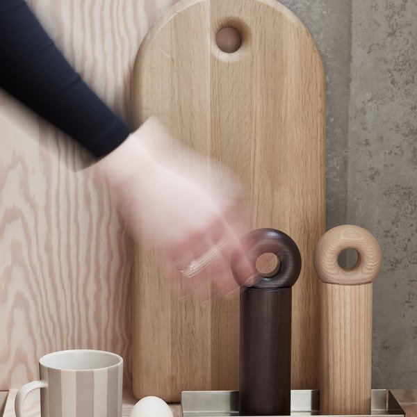 Kovový dekorační tác 10x23,5 cm Bakku – OYOY Living Design-image-1