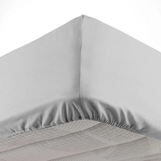 Světle šedé napínací prostěradlo z mikrovlákna 140x190 cm Oscar – douceur d'intérieur