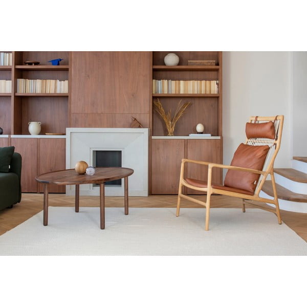 Křeslo s konstrukcí z masivního dubového dřeva a koňakově hnědým sedákem z buvolí kůže Gazzda Dedo-image-1