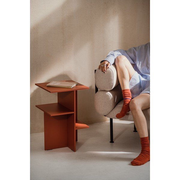 Noční stolek s poličkami v terakotové barvě Atik – noo.ma-image-1