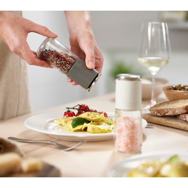 Sada mlýnků na pepř a sůl 2 ks Duo – Joseph Joseph-image-2