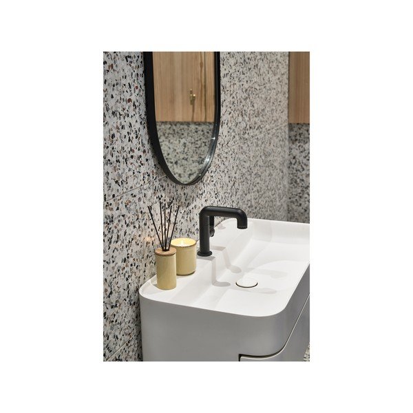 Vonná svíčka doba hoření 30 h Iris Cucumber Blossom – Villa Collection-image-1