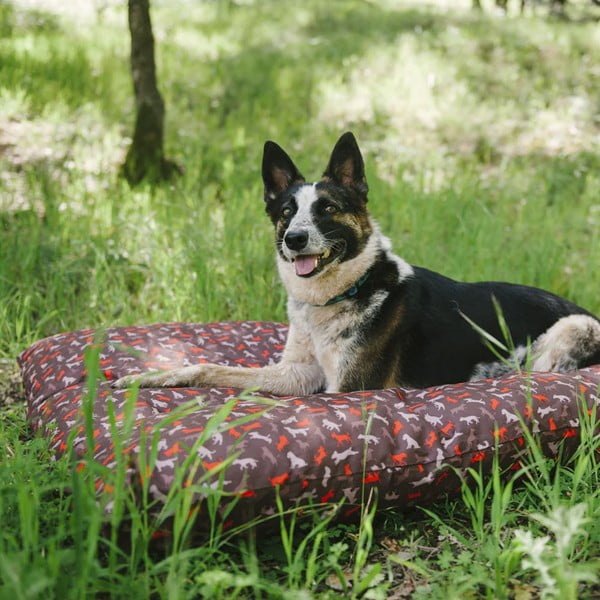 Hnědý pelíšek pro psa 70x90 cm Outdoor Bed Mocha M – P.L.A.Y.-image-1