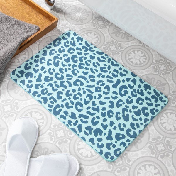 Světle modrá koupelnová předložka 39x60 cm Leopard – Artsy Doormats-image-1
