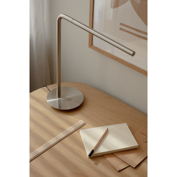 Kovová LED stmívatelná stolní lampa ve stříbrné barvě (výška 46 cm) Omni Table – UMAGE-image-3