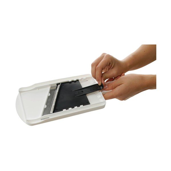 Bílo-černý nastavitelný kráječ na zeleninu Fackelmann Food & More-image-1