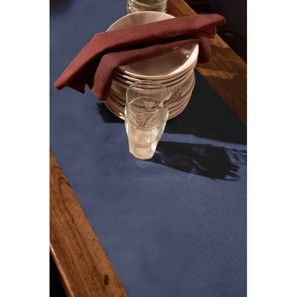 Modrý ubrus z bavlny a lnu Tierra Bella Pure Menorca, 45 x 135 cm-image-1